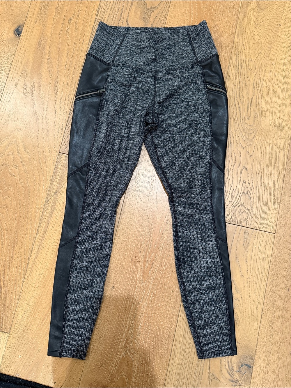 Athleta Herringbone/Faux Leather Leggings XSP LIKE NEW excellent